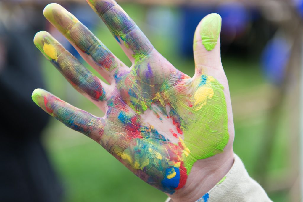 Bunte Hand – Pfadfinder DPSG Mettmann