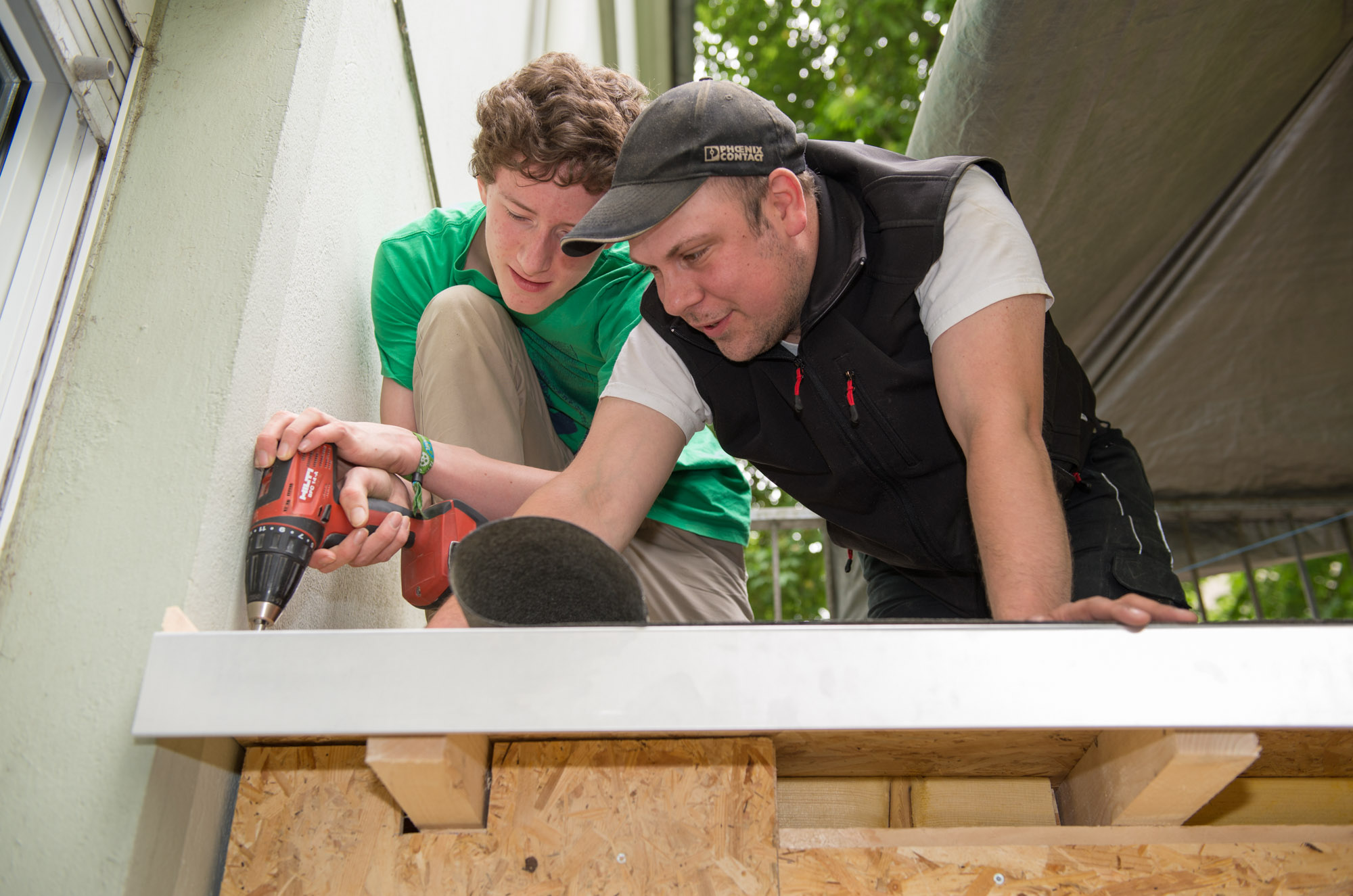 Rover beim Bauen im Detail